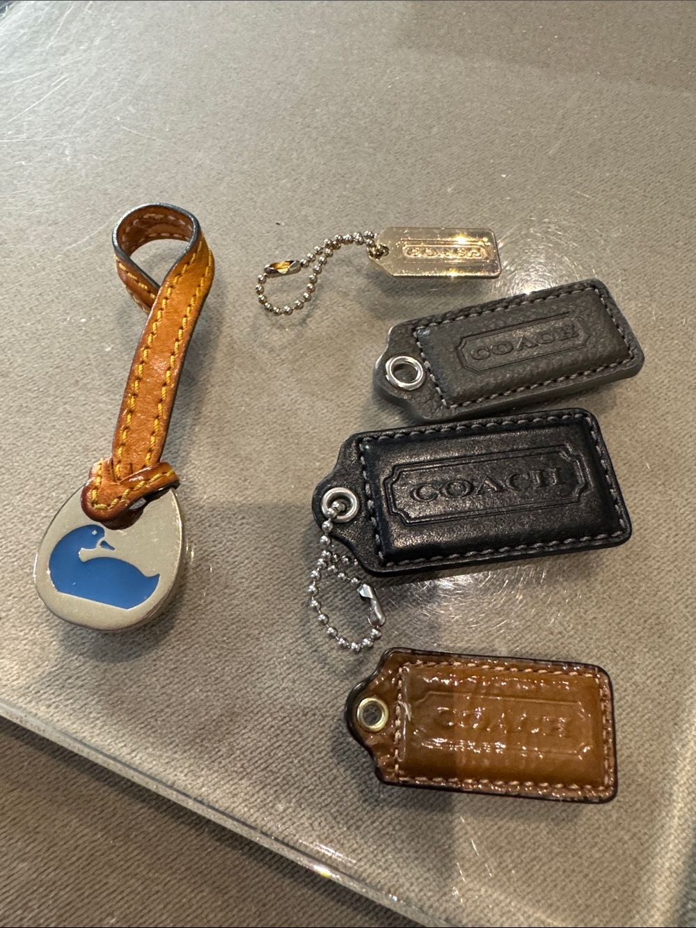 5 coach tags / 1 dooney & bourke authentic gold black gray brown